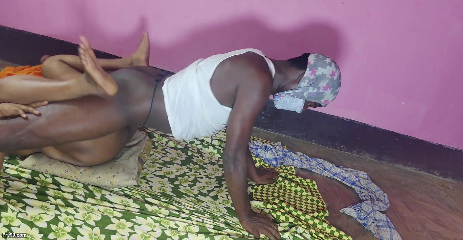 DESHI BEUTIFUL GIRL SEX VIDEO IN ROOM WITH HUSBEND