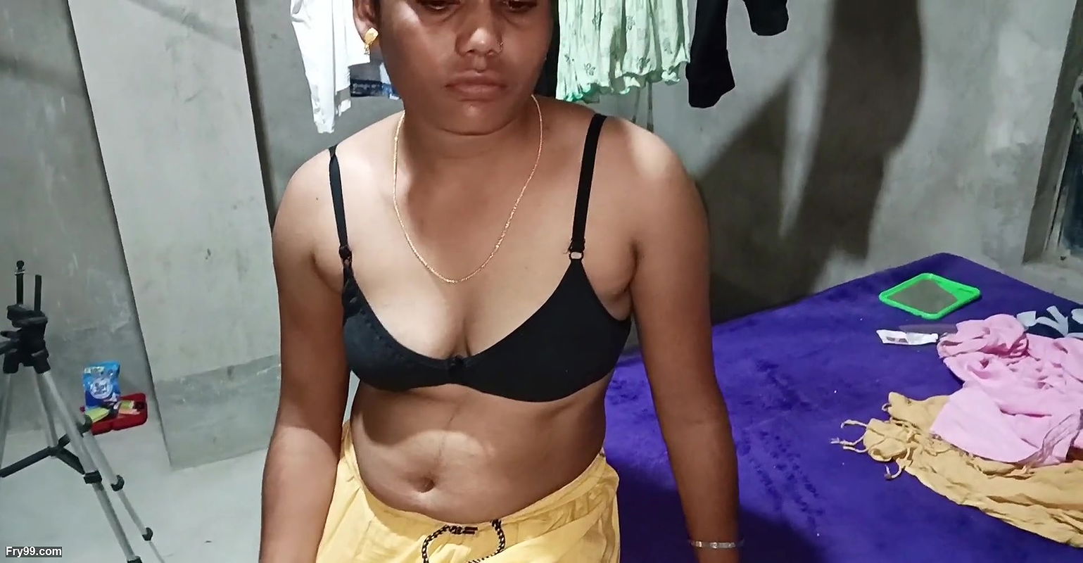 Hard fuck and creampie for skinny brunette