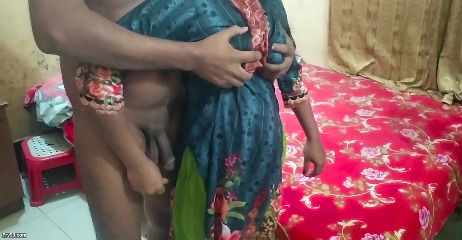 Huge Boobs Indian Bhabhi strips Saree and rough Fucks with Devar Ji ( Bangla audio )