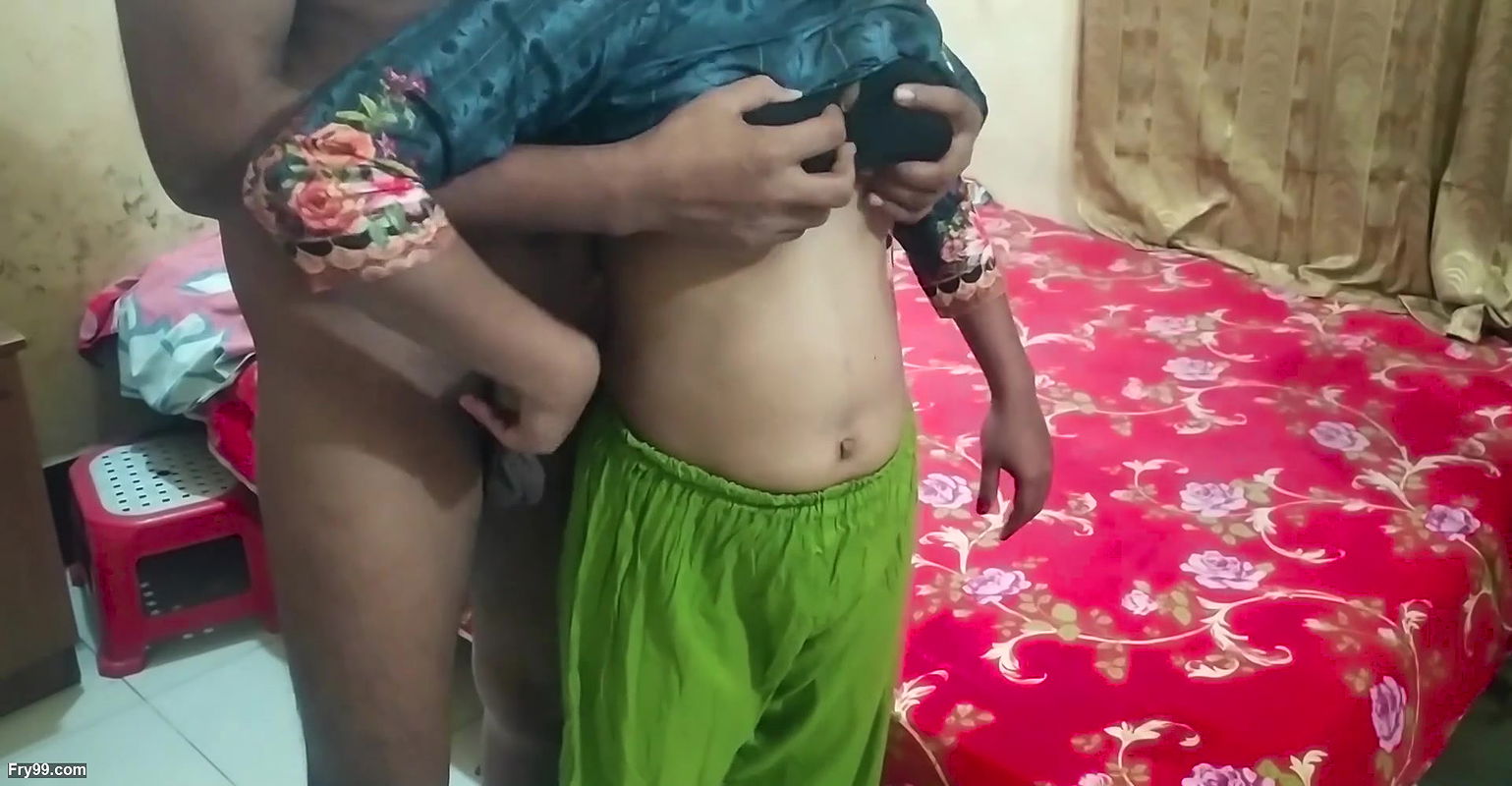 Huge Boobs Indian Bhabhi strips Saree and rough Fucks with Devar Ji ( Bangla audio )