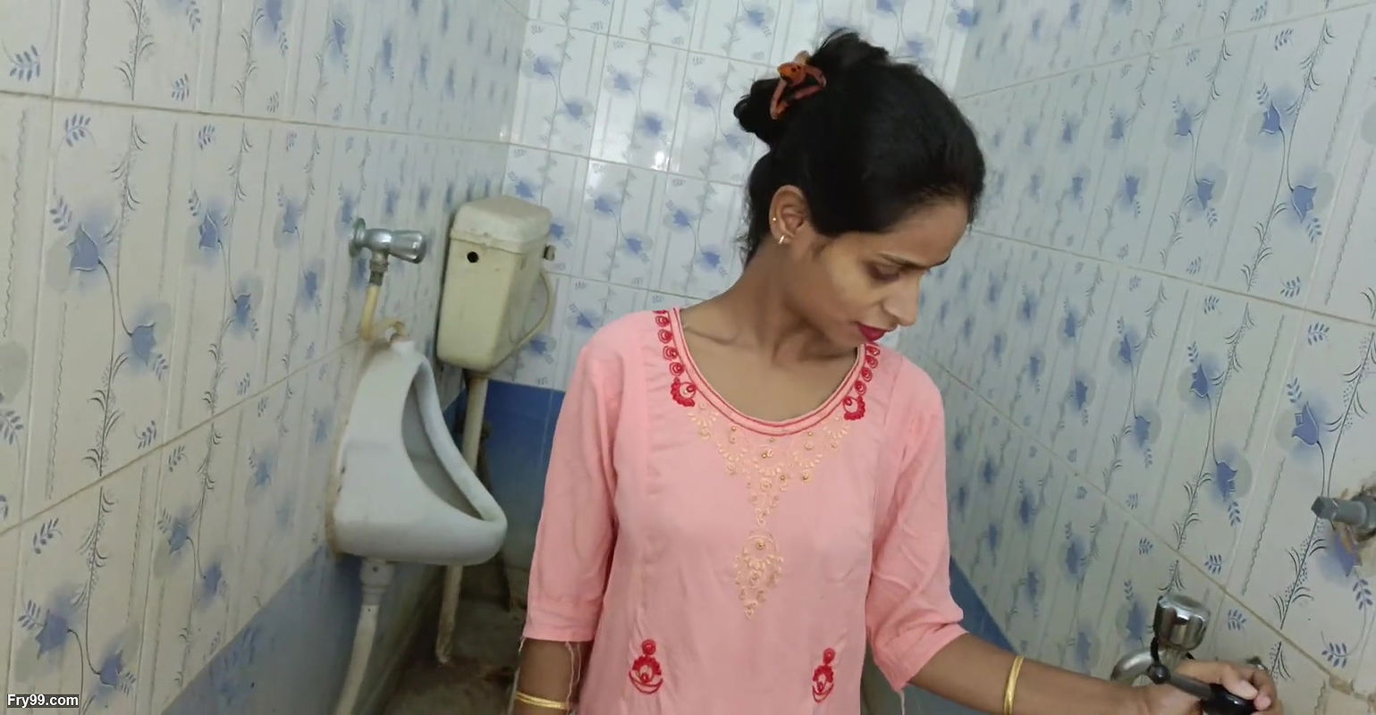 NATURAL DESHI ASSAM BHABHI PARNITA SEX IN HOME