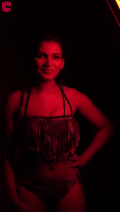 Reshmi r nair -Cornrows Sensual Photoshoot Making Video