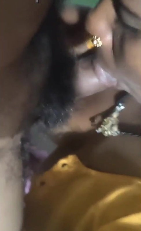 Desi Bhabhi Give Blowjob