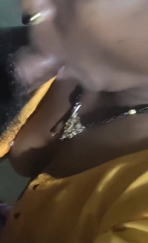 Desi Bhabhi Give Blowjob