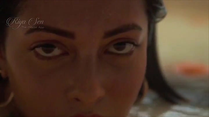 Riya sen app clip