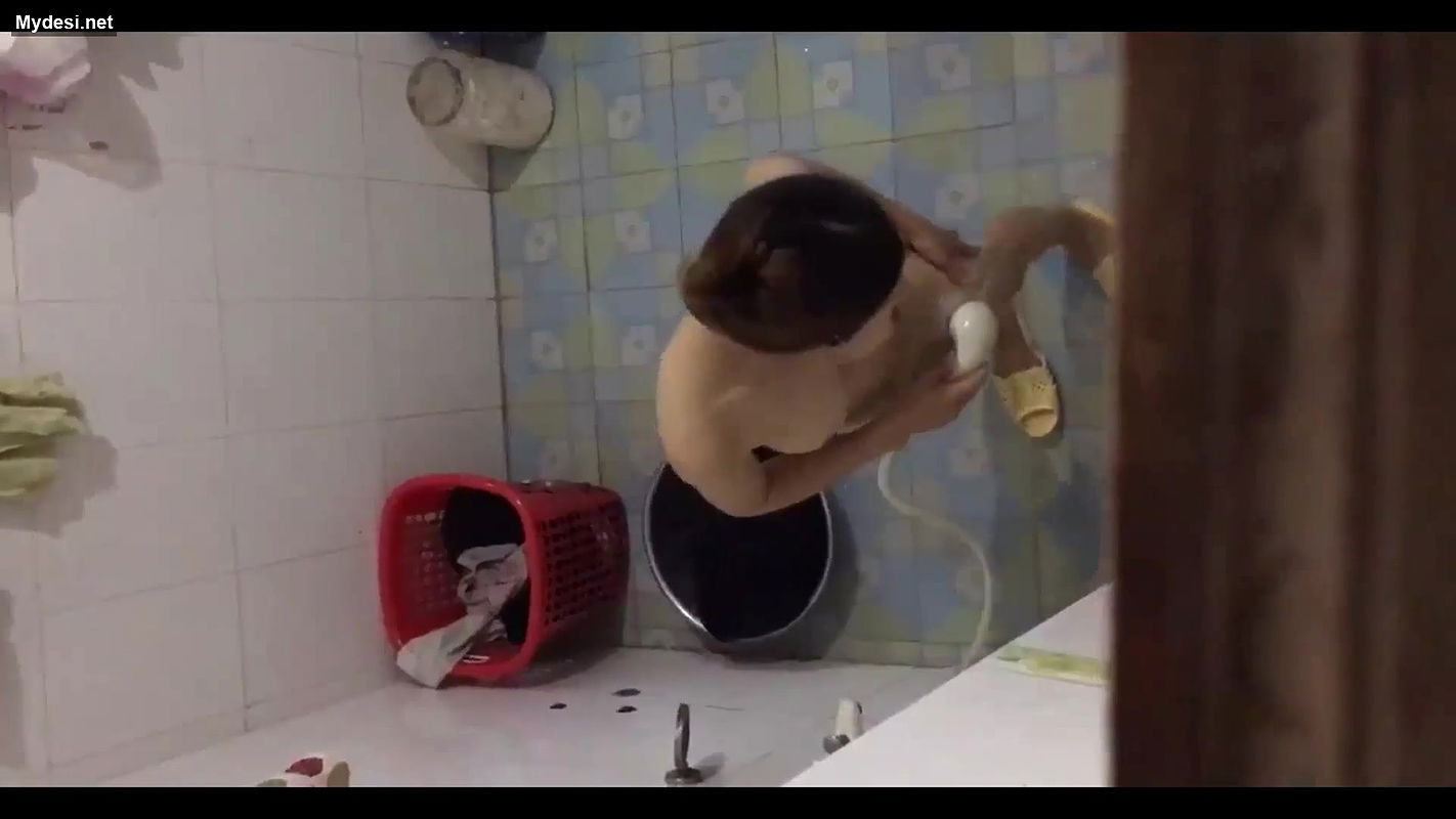 nepali college girl hiddencam shower 4