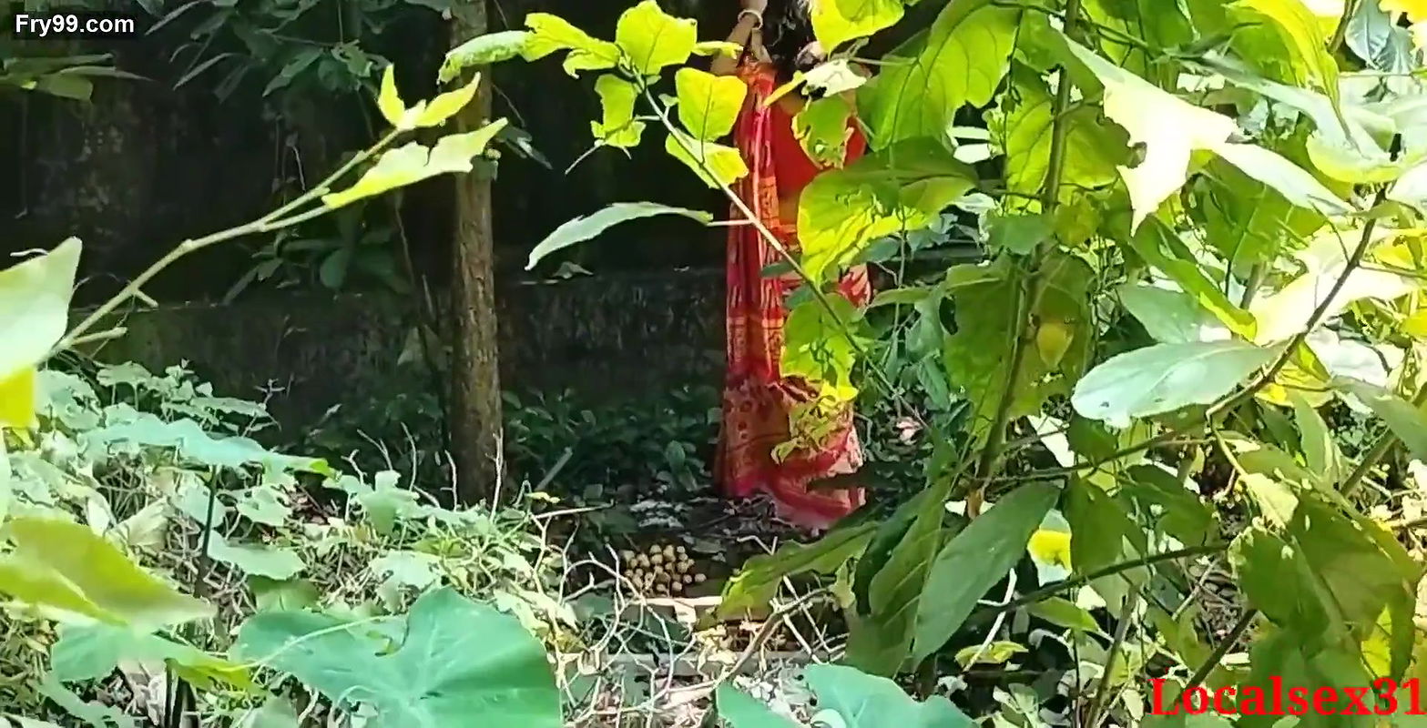 Village Living Lonly Bhabi Sex In Outdoor
