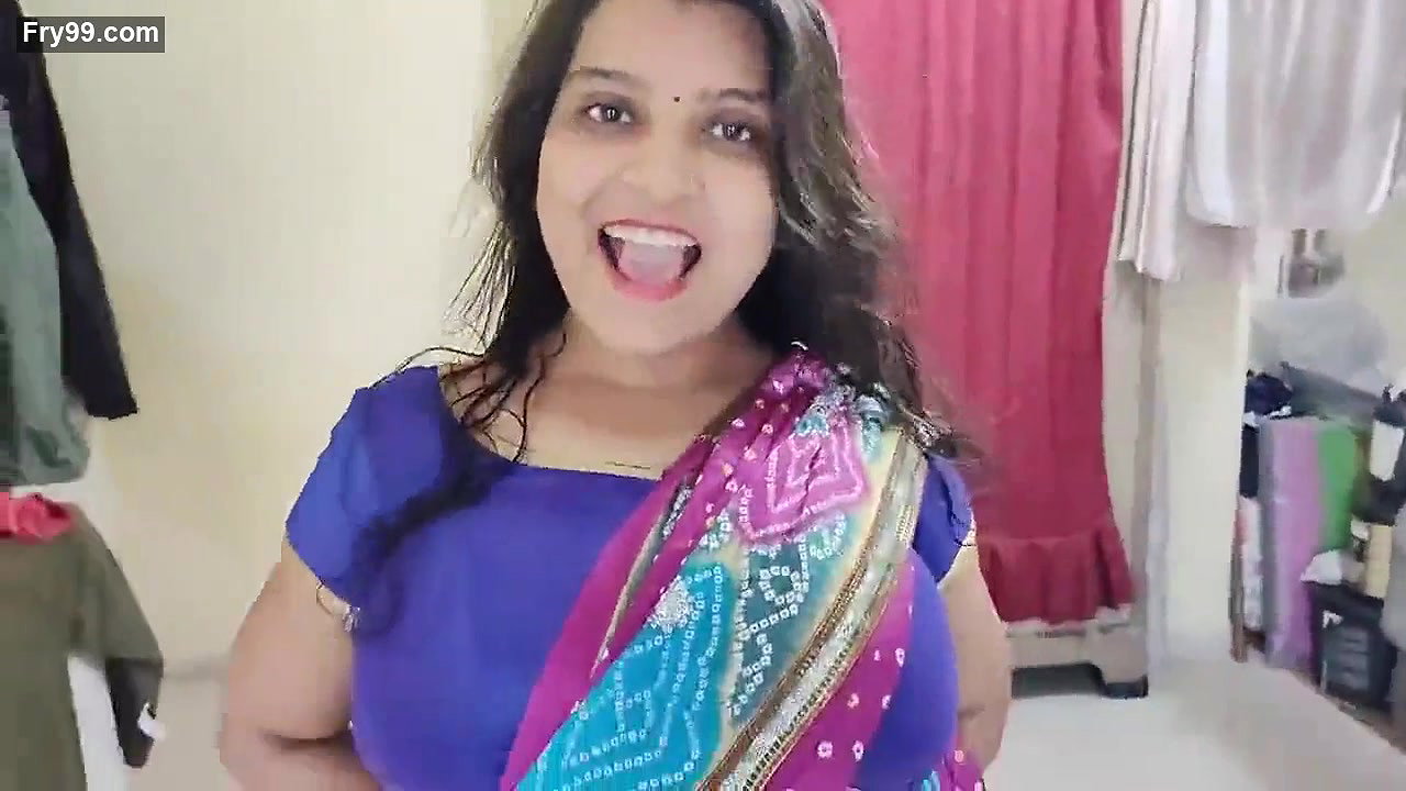 Desi sexy bhabi hot dance