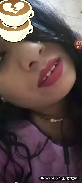 Bangladeshi Sexy Bhabi Showing