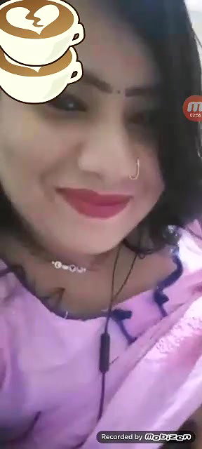 Bangladeshi Sexy Bhabi Showing