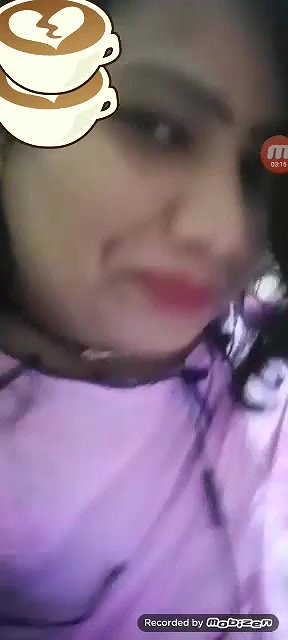 Bangladeshi Sexy Bhabi Showing