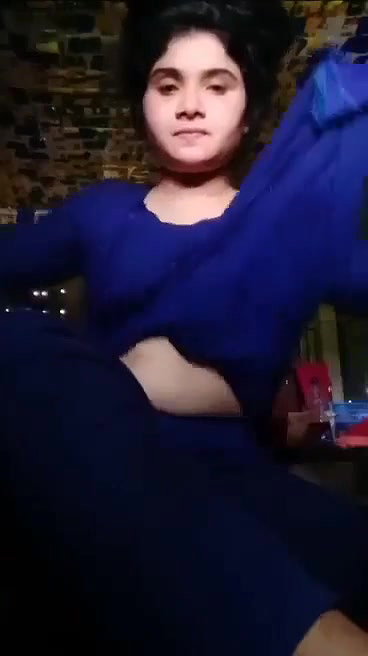 Beautiful Bangla Village Girl Showing