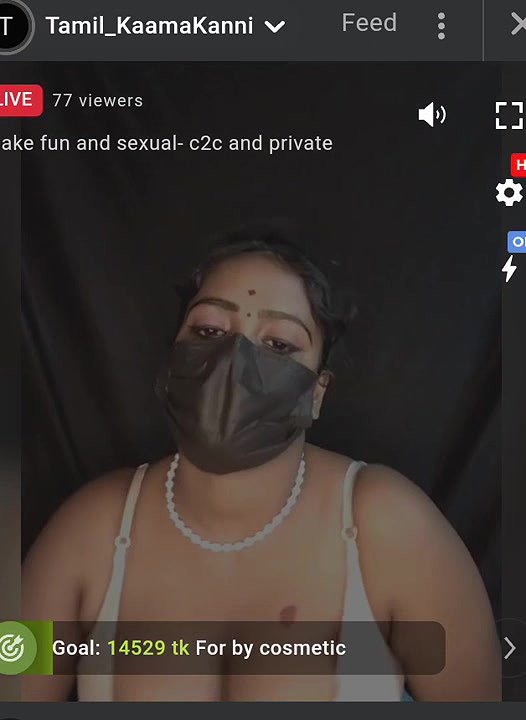 Tamil Kaama Kanni Showing Melons Strip Chat