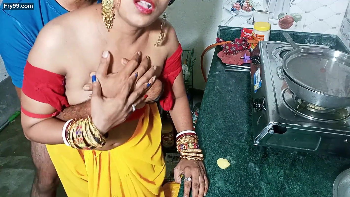 Indian Desi Teen Maid Girl Has Hard Sex in kitchen