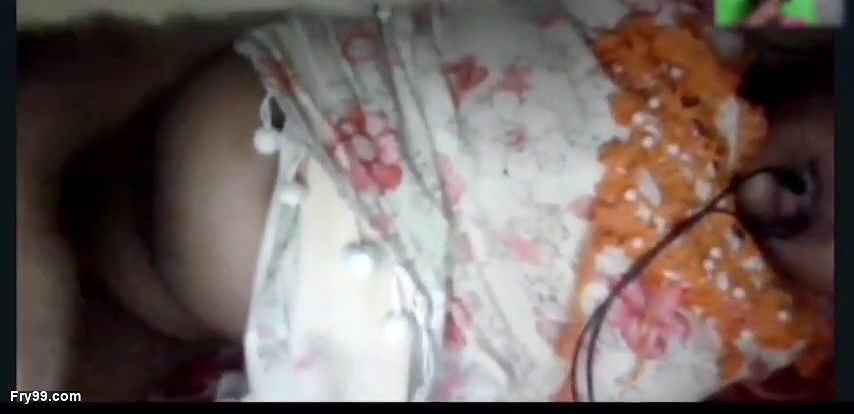 Stepsis Priya Close to Orgasm When Stepbrother Came and Checking His Phone with Hindi audio