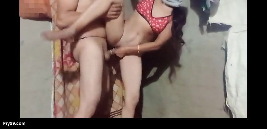 Desi Indian husband ki regular per year wife ki chudai