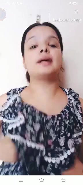 Desi girl showing