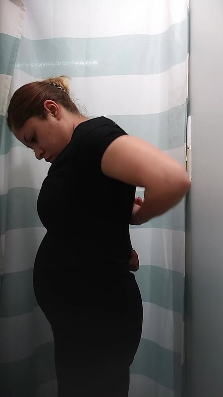 Plump MILF with huge boobs caught in Bra Panty in trial room