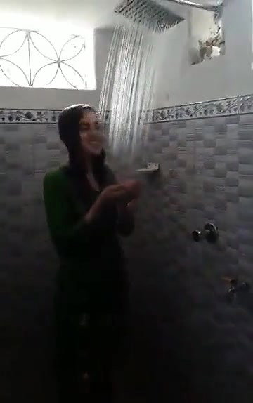 Desi village cute bhabi wnjoy with toy-51