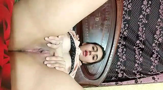Paki babe updates 1 more clip