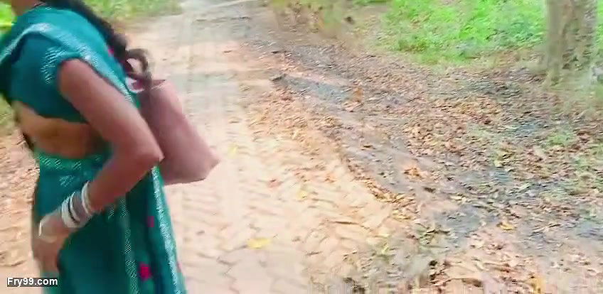 village bhabhi jangal me mangal xxx video