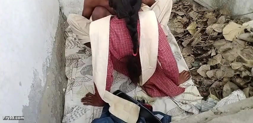 Indian village desi school girl fucked – hindi sex clear audio