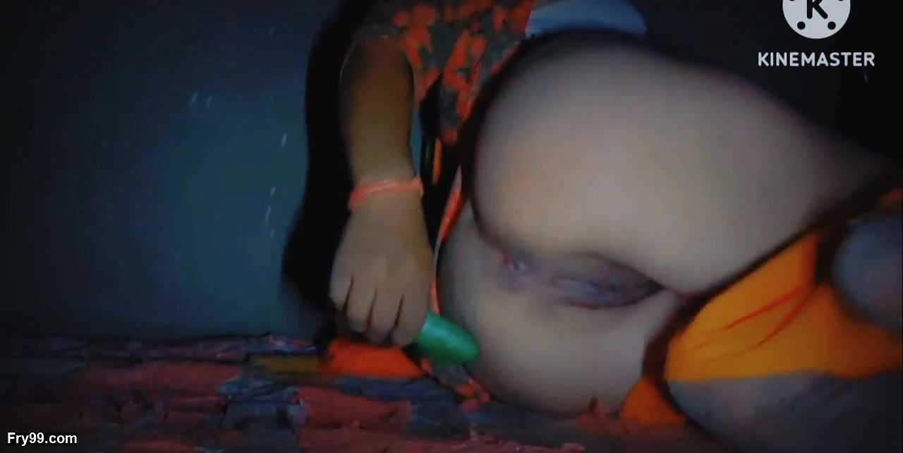 She masturbated over her salwar, undressed to satisfy her lust and masturbated, not as much pleasure as me