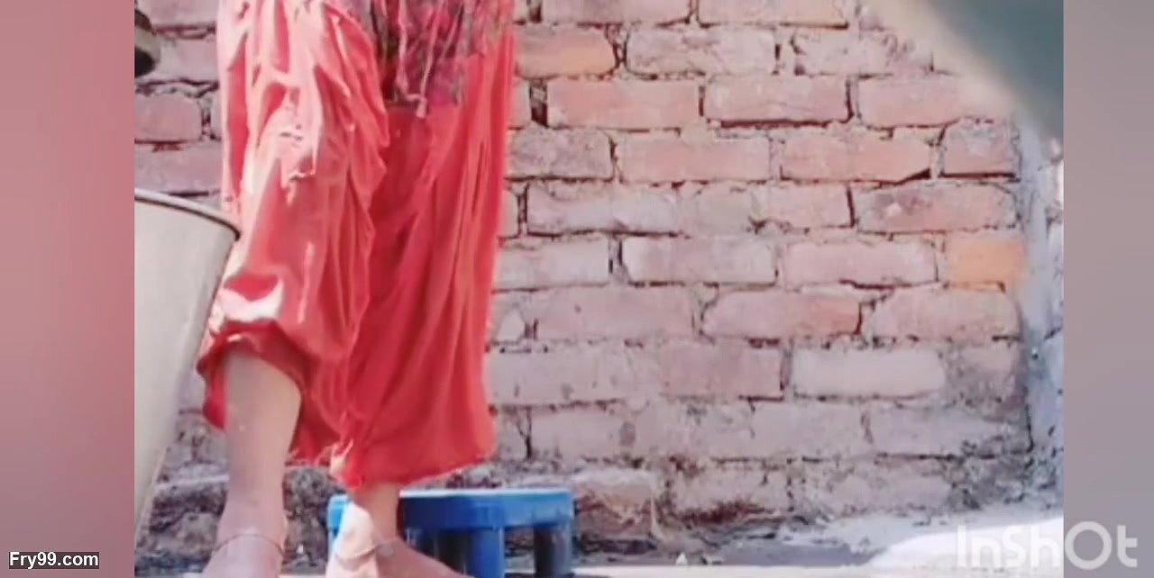 Hot Sexy Videos Stealing Secretly Making MMS Hot Bathroom Videos