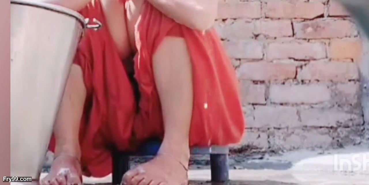 Hot Sexy Videos Stealing Secretly Making MMS Hot Bathroom Videos