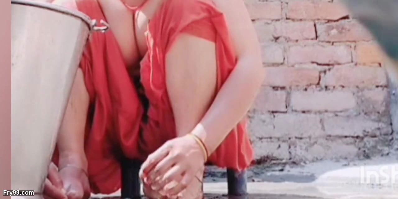 Hot Sexy Videos Stealing Secretly Making MMS Hot Bathroom Videos