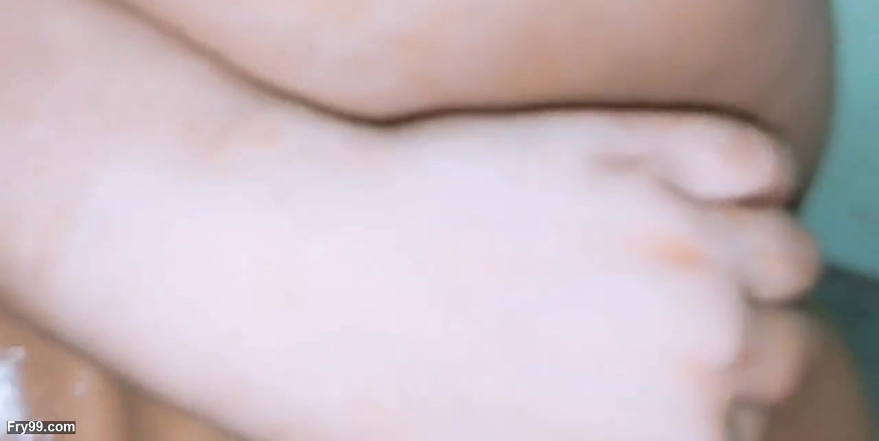 desi girl fingering pussy with oil sex