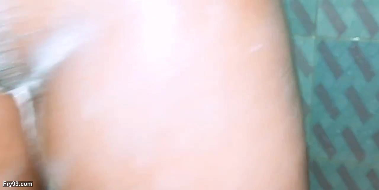 desi fucking showering in bathroom sex