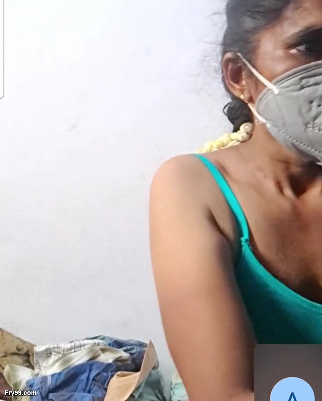 Tamil aunty enjoy in video call