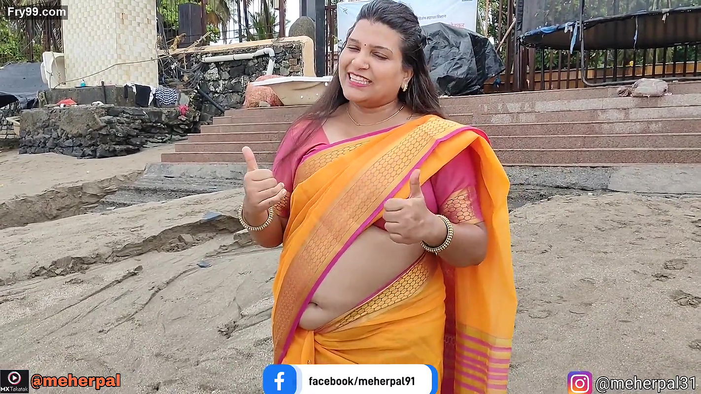 Extreme Busty Aunty Meher Pal Hottest Navel Belly Shakes In Public Beach