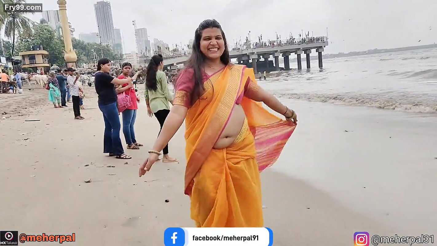 Extreme Busty Aunty Meher Pal Hottest Navel Belly Shakes In Public Beach