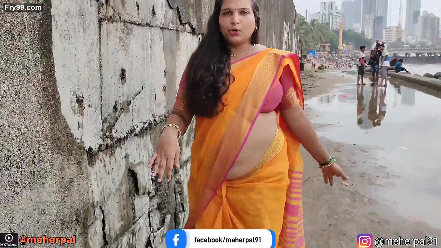 Extreme Busty Aunty Meher Pal Hottest Navel Belly Shakes In Public Beach
