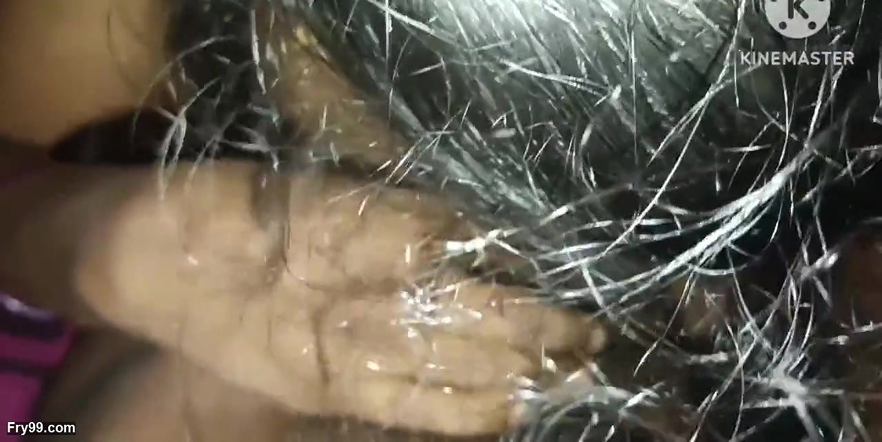 Desi hot indian mommy doing bowlojab in hotel room