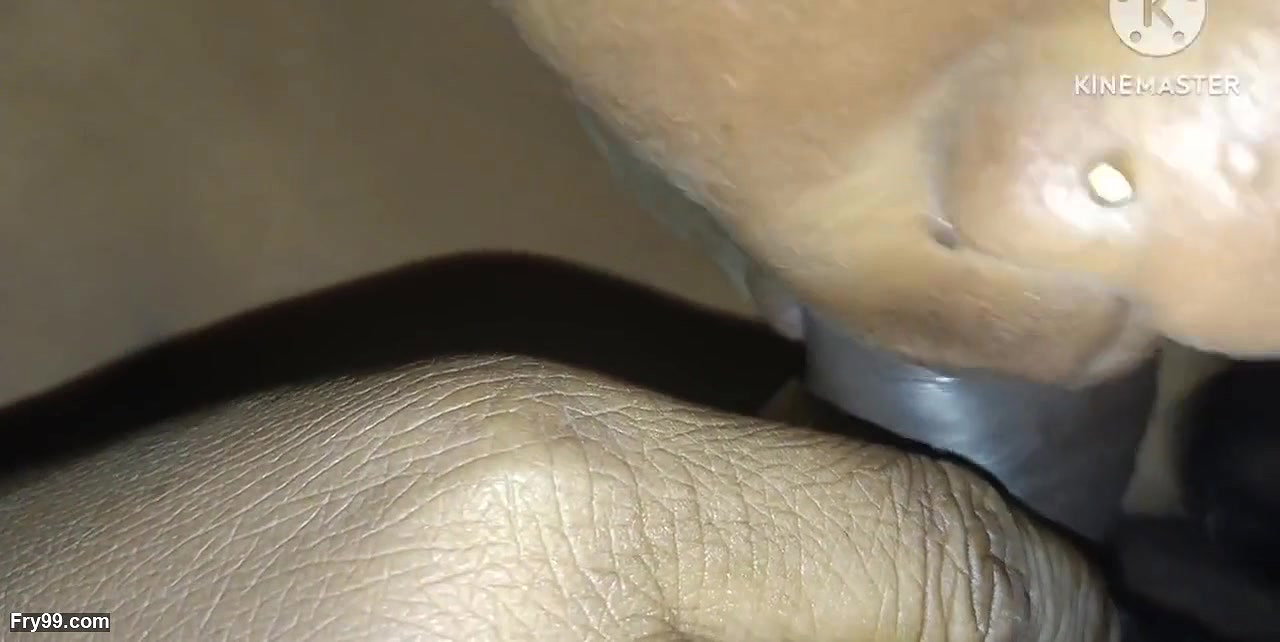 Desi hot indian mommy doing bowlojab in hotel room