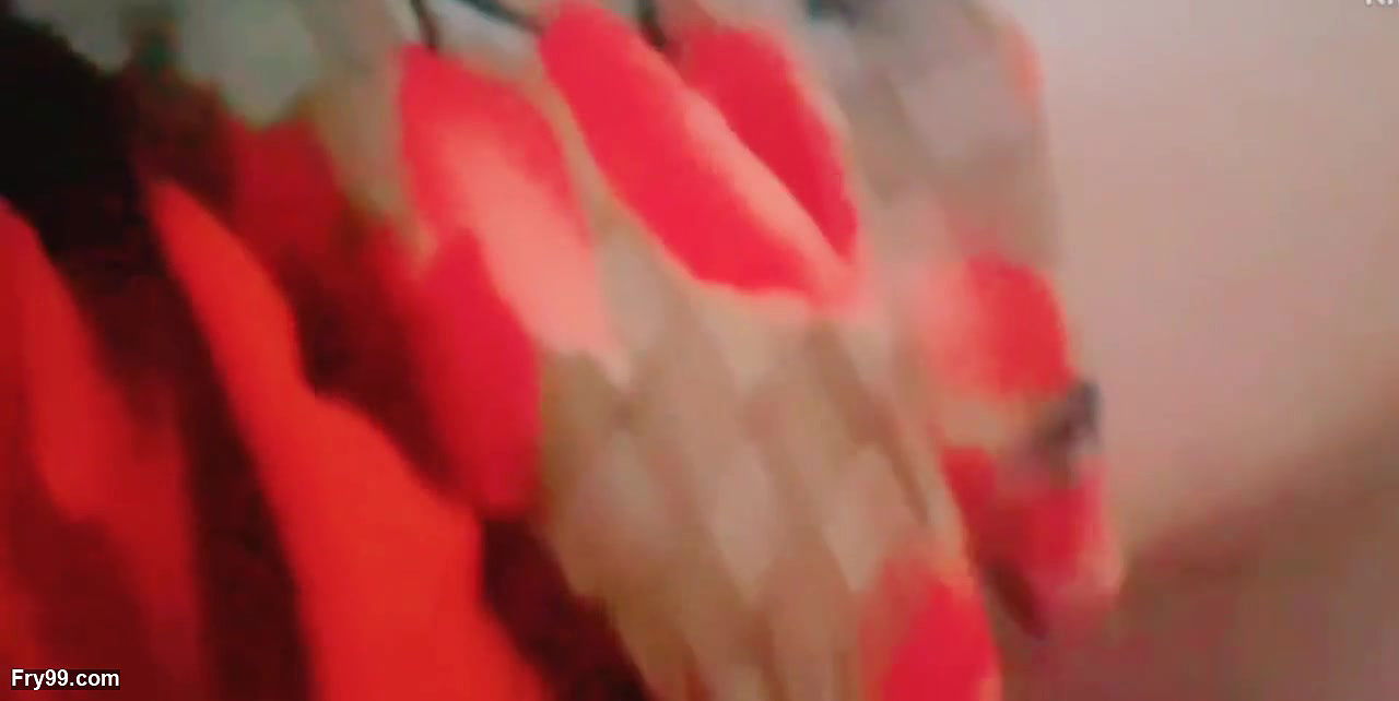 Bhabhi ji made her pinky pussy very hot, the water of passion is dripping from pinky pussy, Bhabhi ji became very hit her boobs