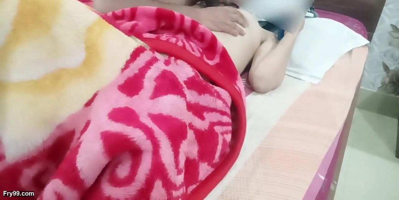 Amateur Indian Couple Early Morning Sex. Boyfriend Suck Big Boobs and Fingers Tight Pussy