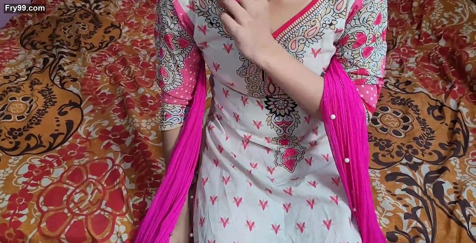 By giving the beauty of sister in law, the uncle on the side did not agree to it