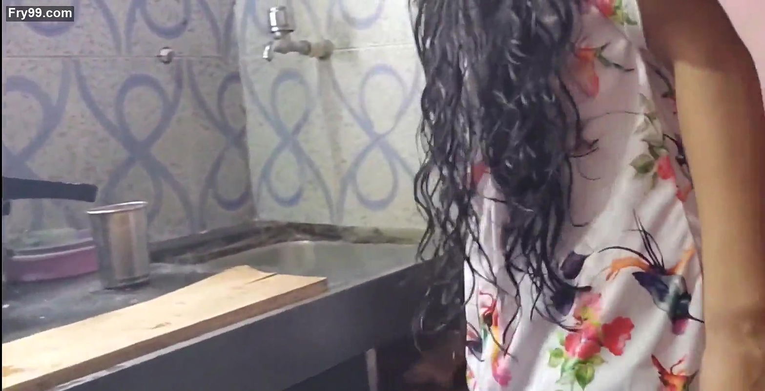 Father in law put daughter in the kitchen