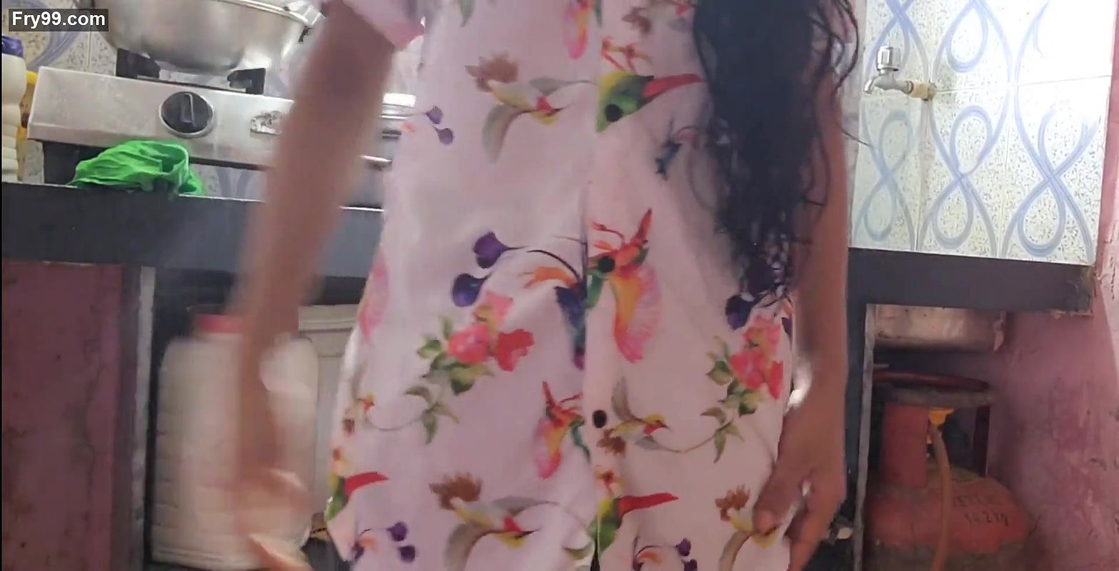 Father in law put daughter in the kitchen