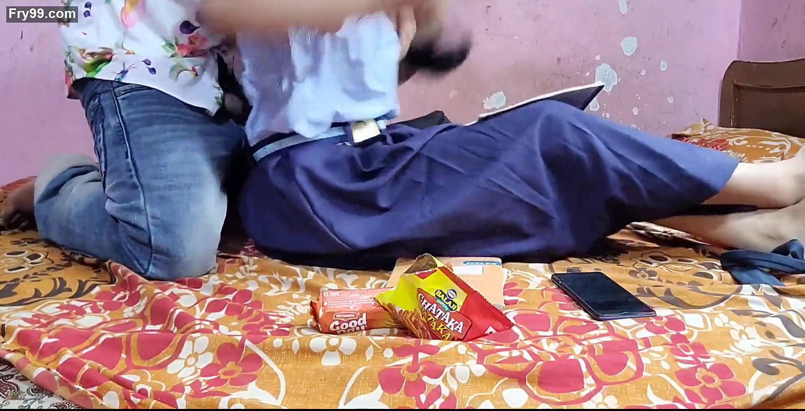 Village student girl did dirty work with her friend