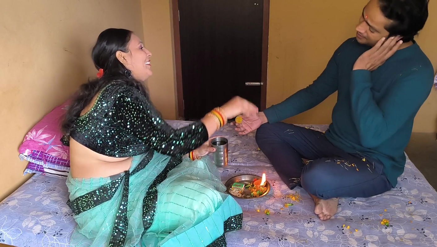 Left Eating Laddu, Little Stepsister Jumped Into Twenty Thousand