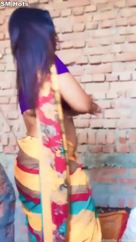 Busty Navel Queen Rakhi Deep Hot Navel Show Hot Saree