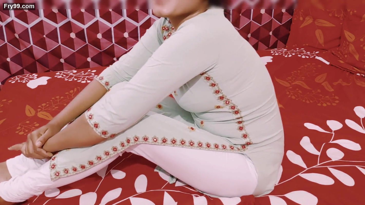 Apni Chachi Ki Beti Ko Choda Hindi Part 1