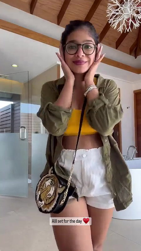 VJPaaru Parvathy Maldives all reels compilation