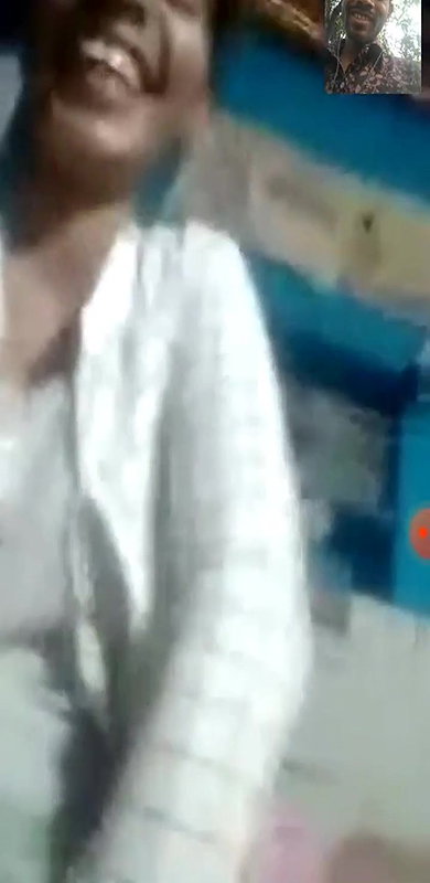Desi Girl Shows her Boobs and Fucked