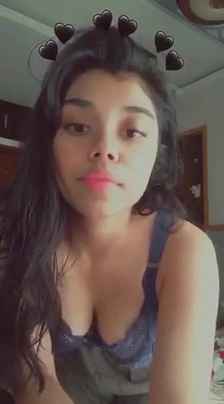 Sexy Indian Girl Showing